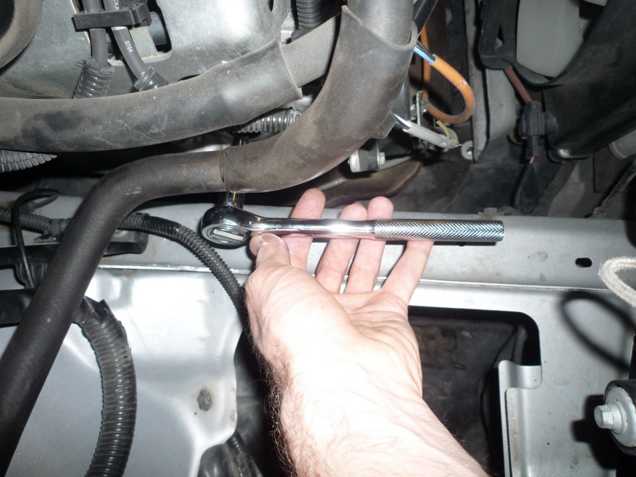 Замена свечей зажигания и воздушного фильтра Субару Форестер SH ...